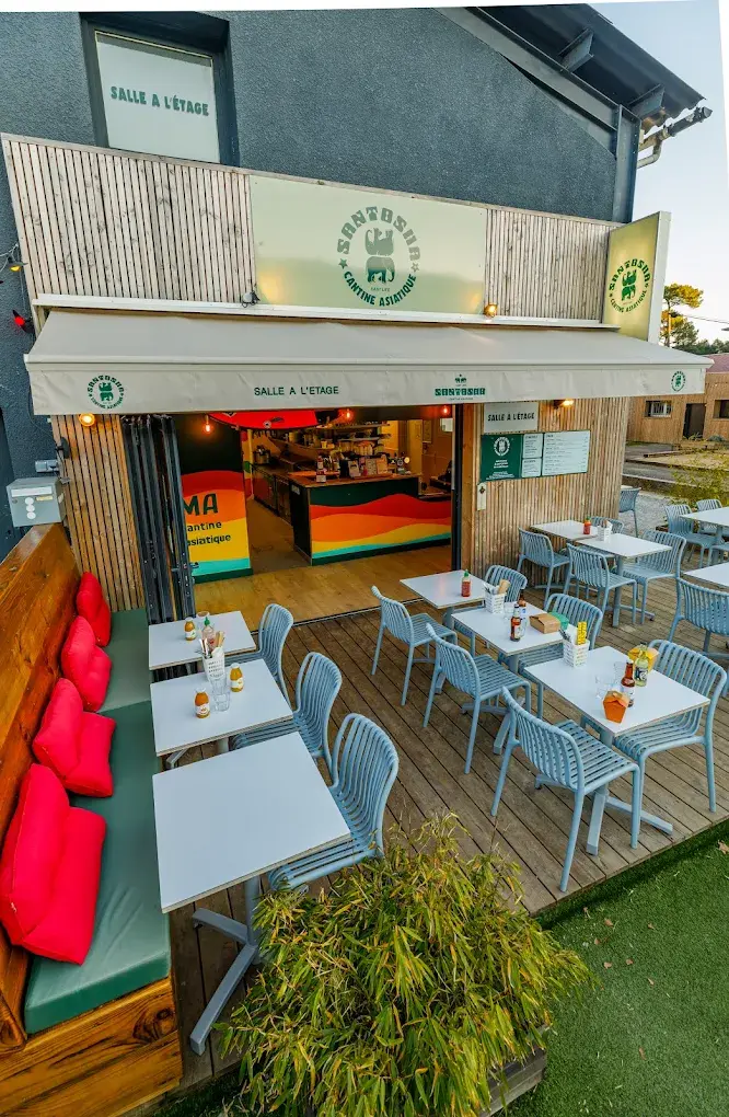 Enseigne et panneau extérieur de restaurant