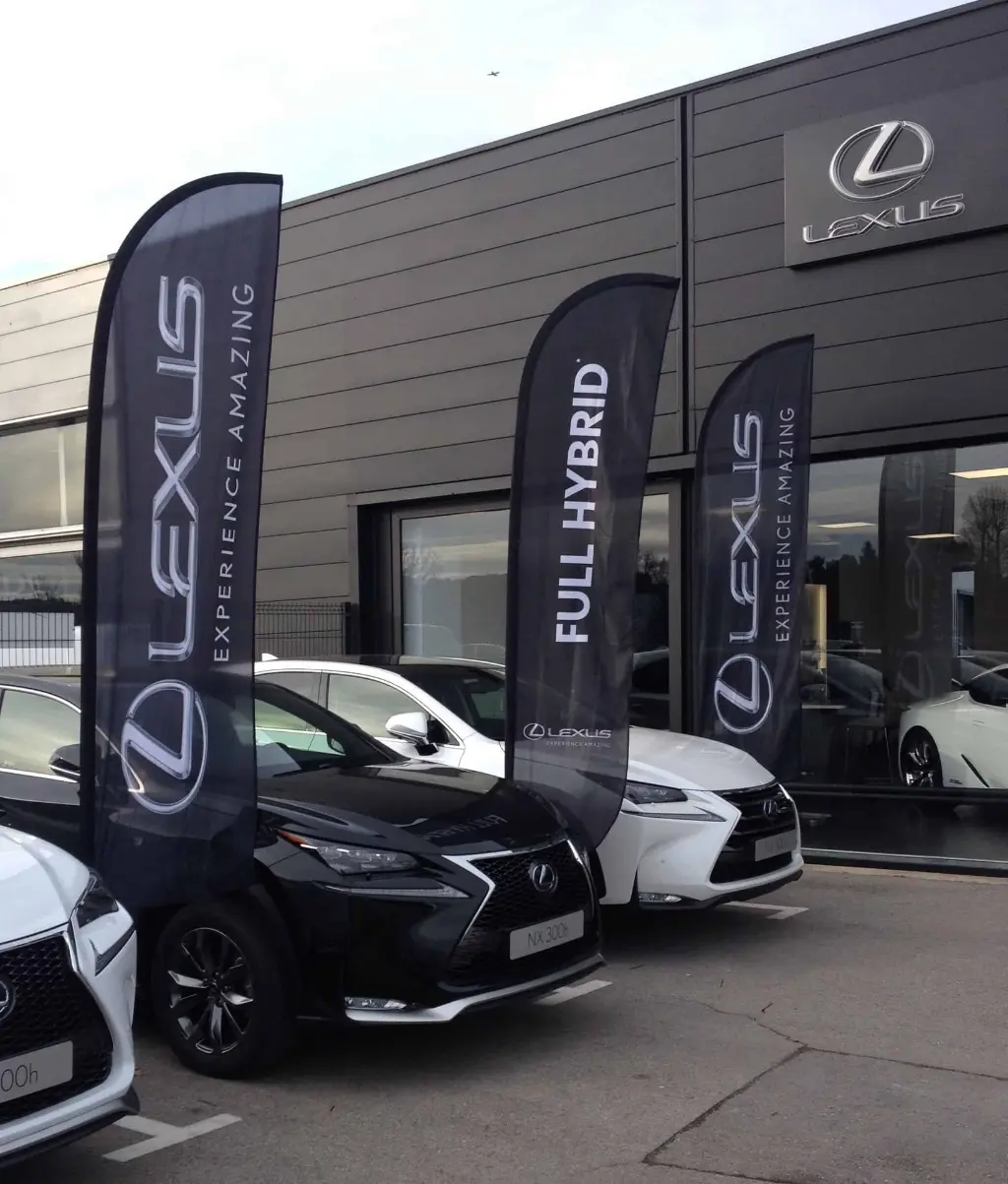 Oriflamme personnalisée pour signalétique extérieure d’entreprise