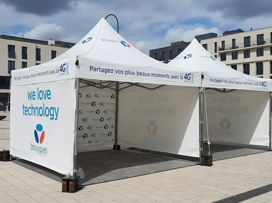 ente publicitaire avec logo et visuels sur mesure